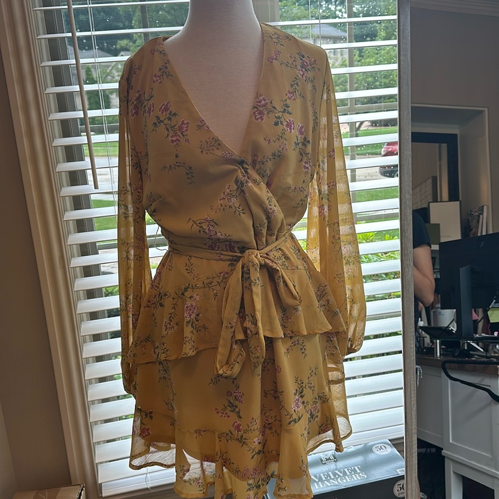 Women’s short yellow dress
